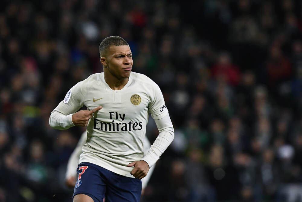 马斯克以天马行空的承诺回应特斯拉的万亿美元薪酬